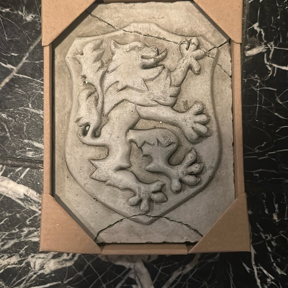 Stonebriar Cement crest plaque